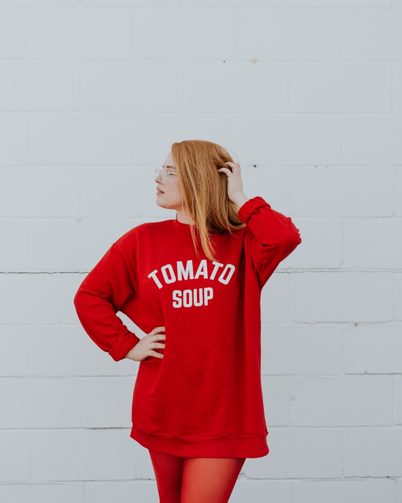 Jup look: red sweatshirt dress